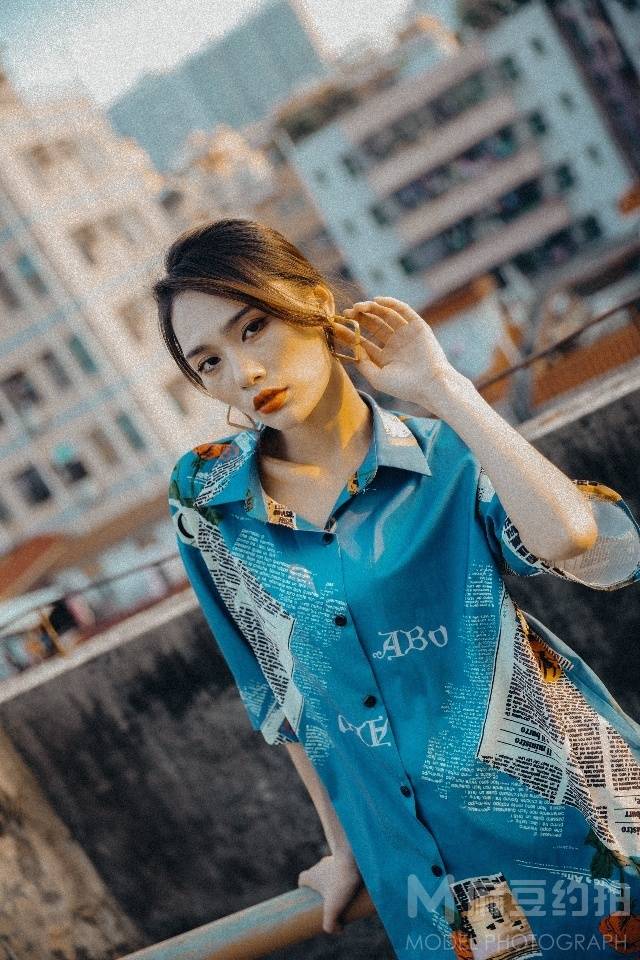 情绪模特