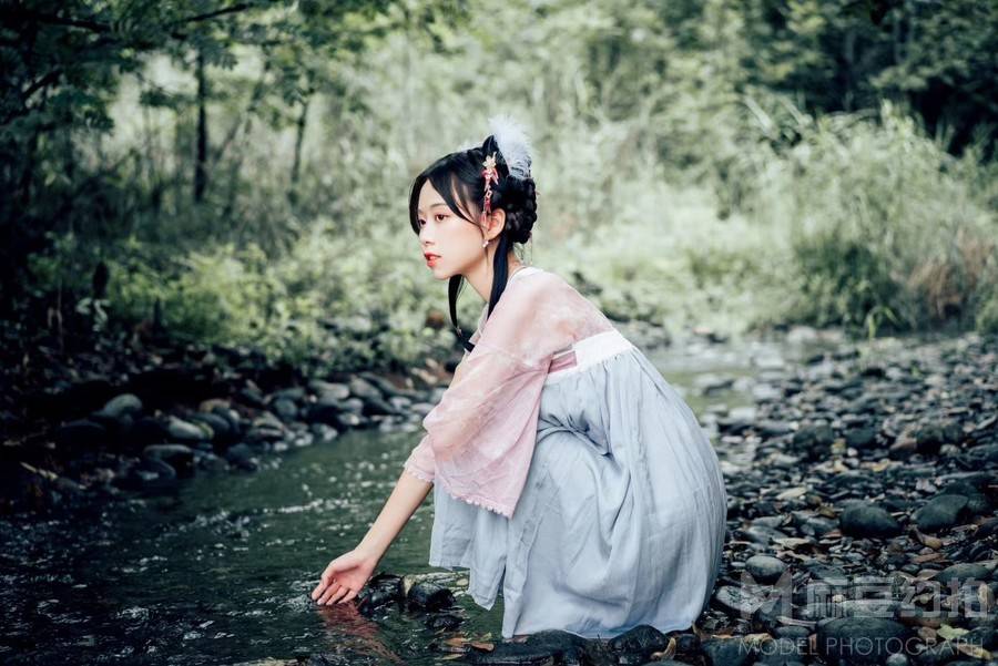 汉服模特