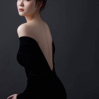 黑白模特