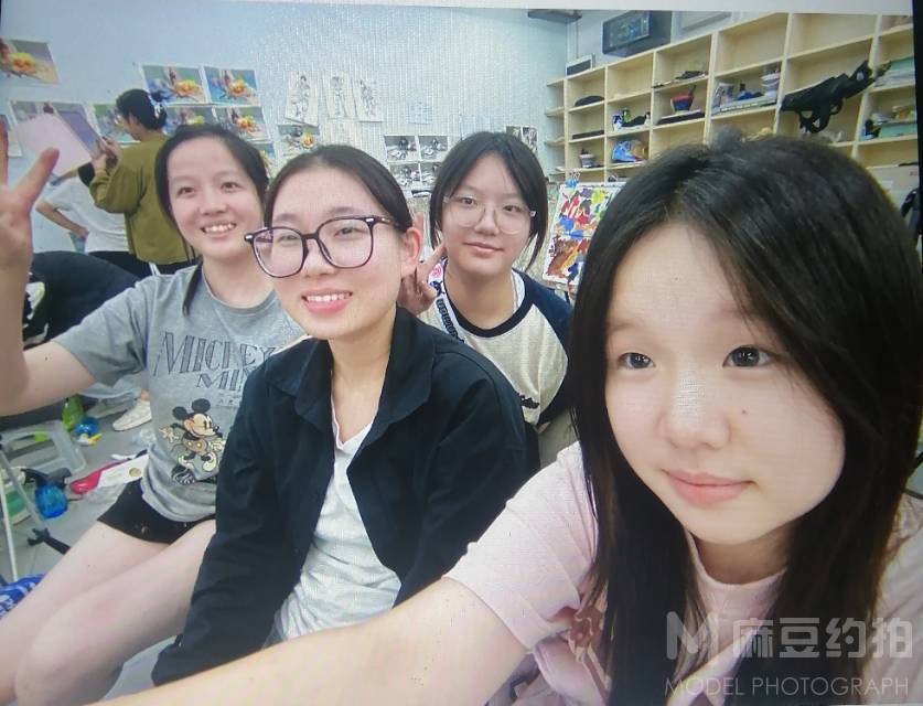 校园模特