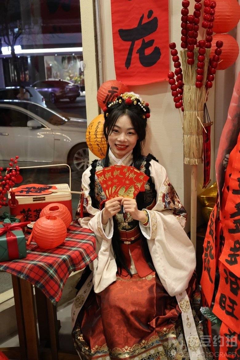 汉服模特