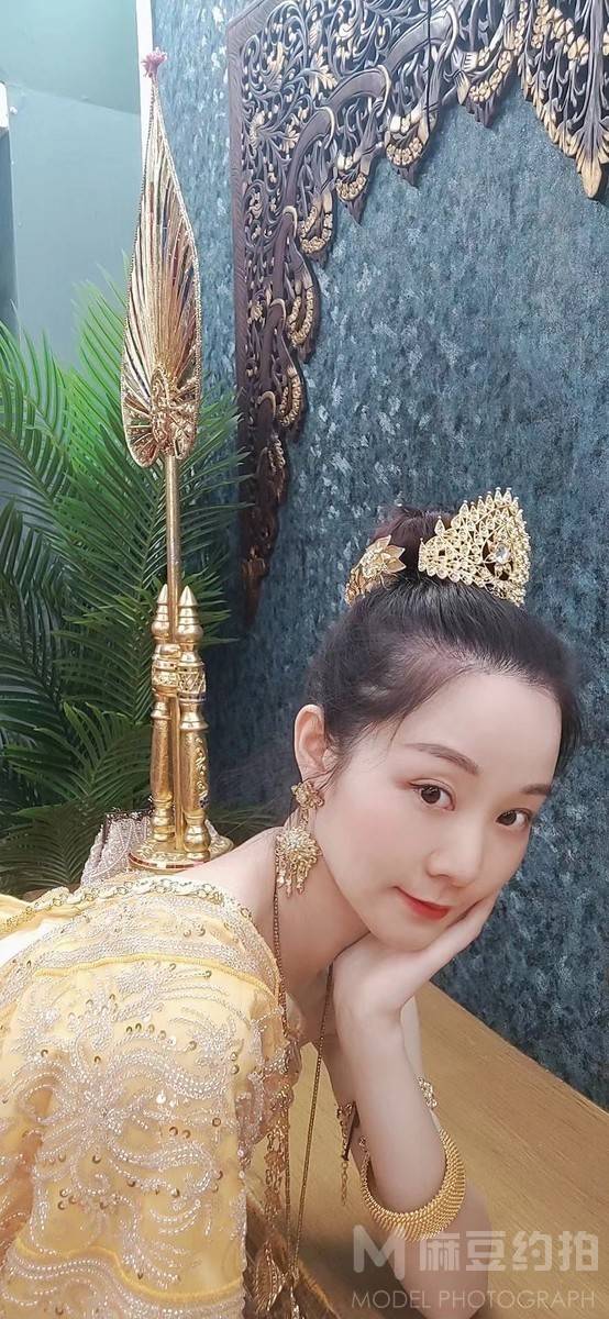 妆容模特