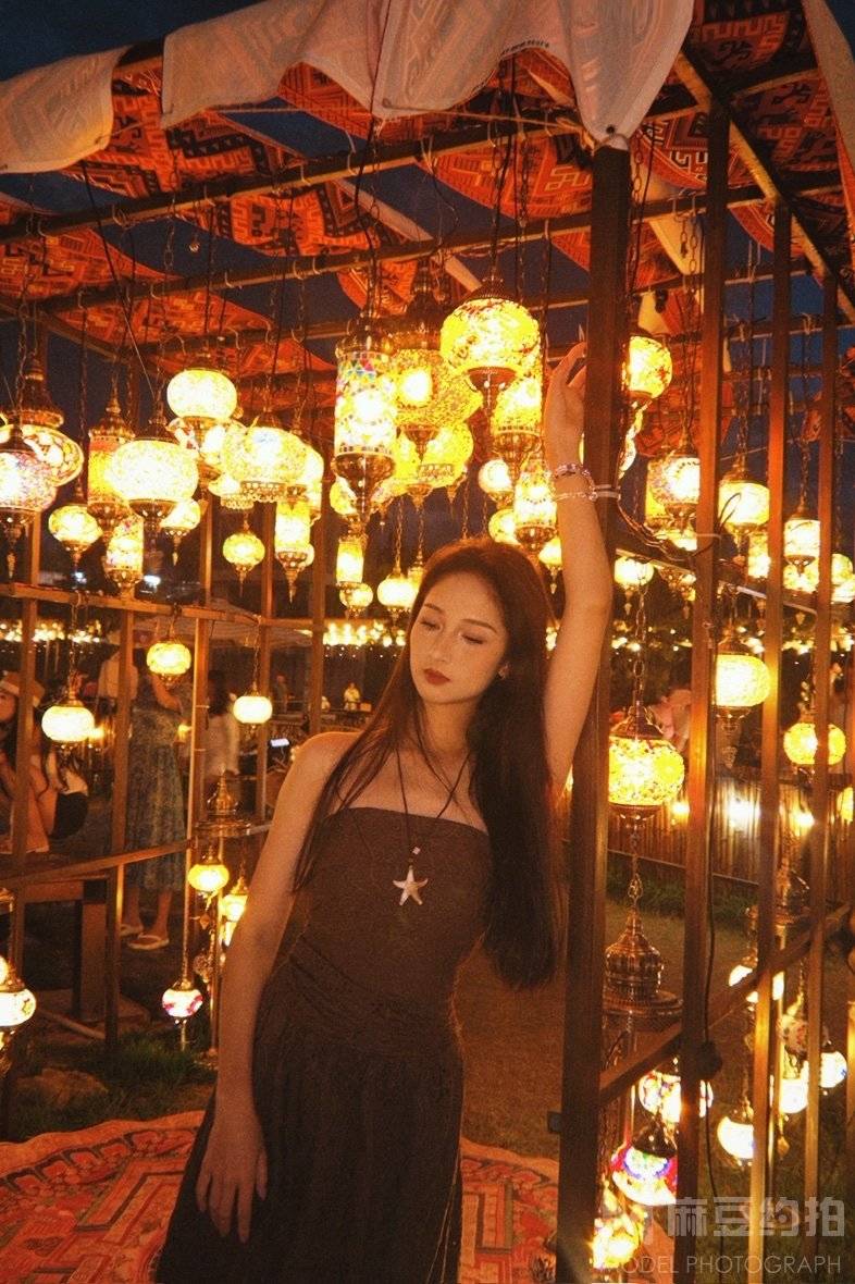 夜景模特