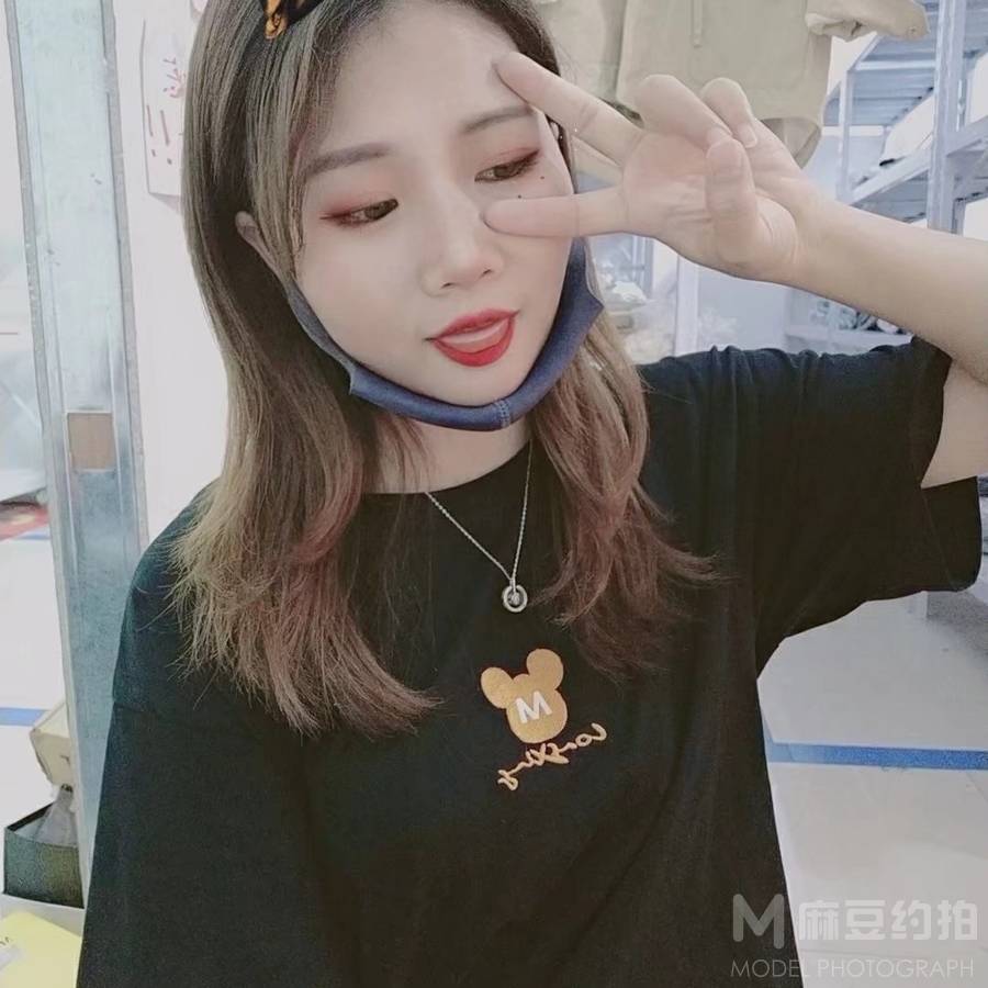 妆容模特