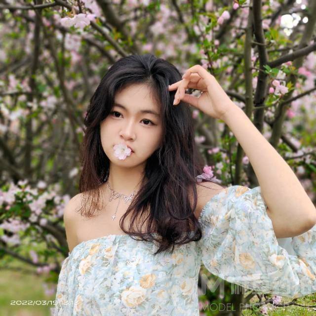校园模特