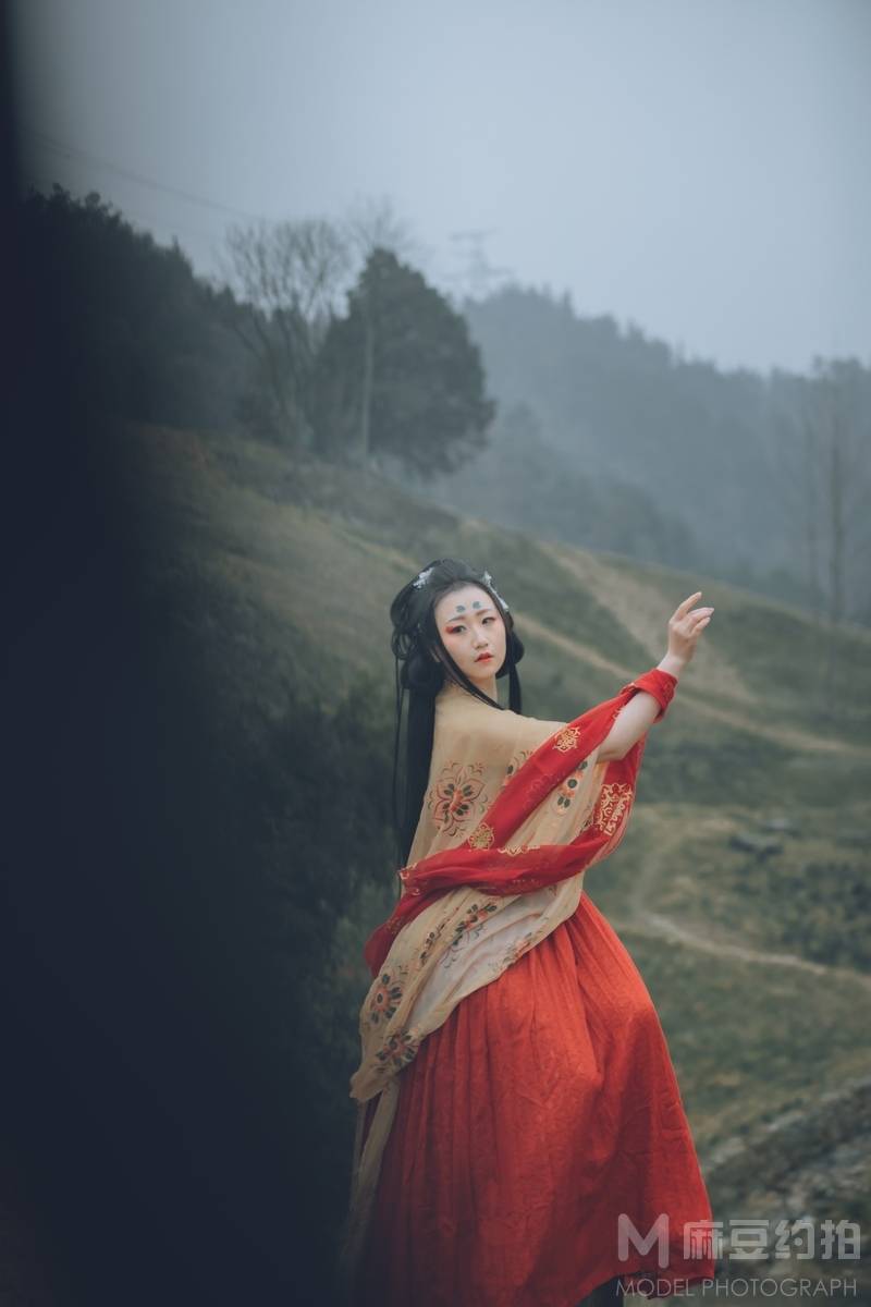 汉服模特