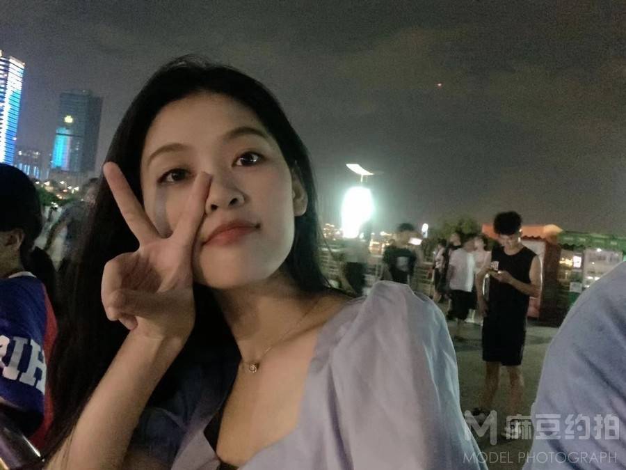 夜景模特