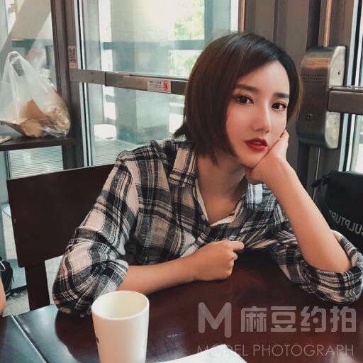 纪实模特