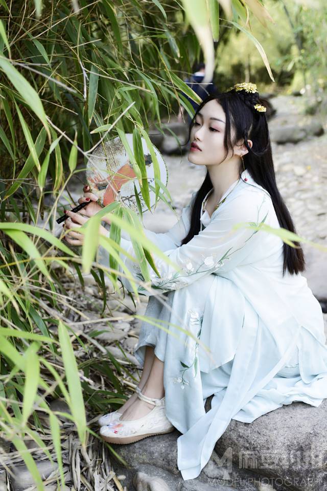 汉服模特