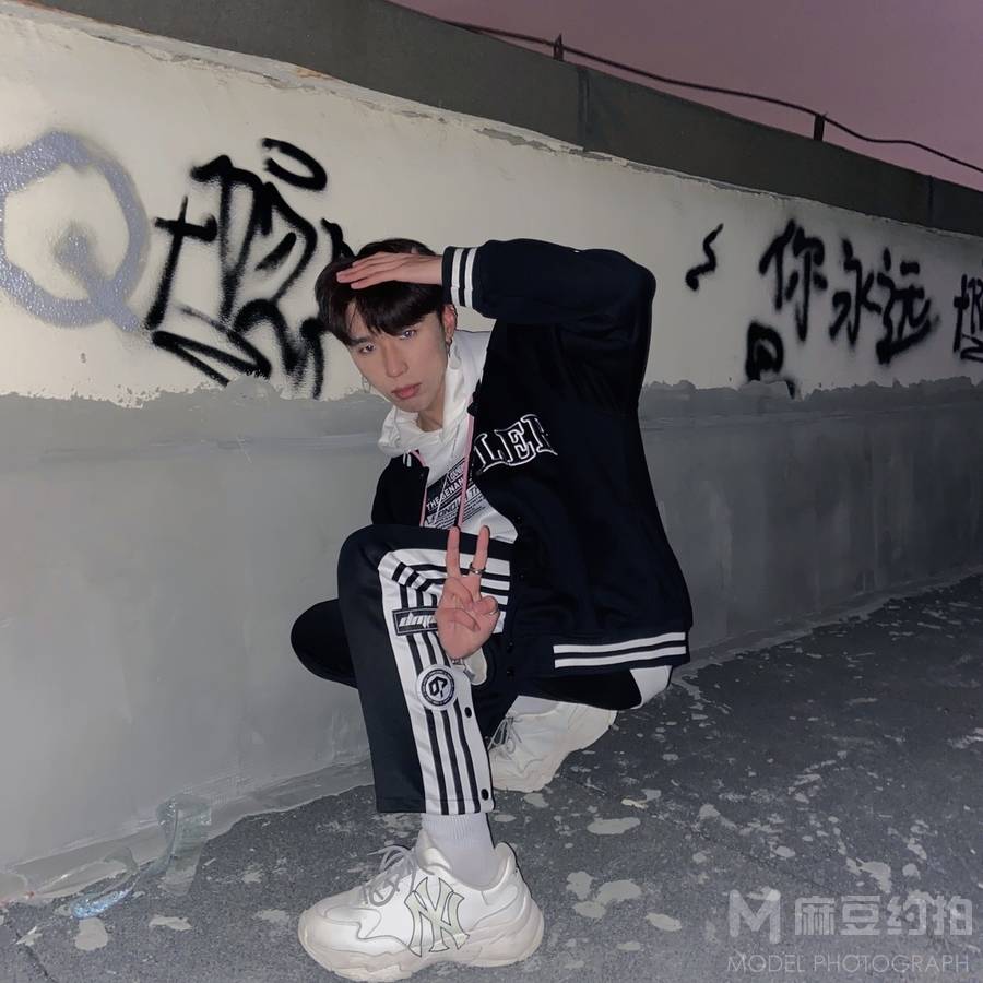 黑白模特