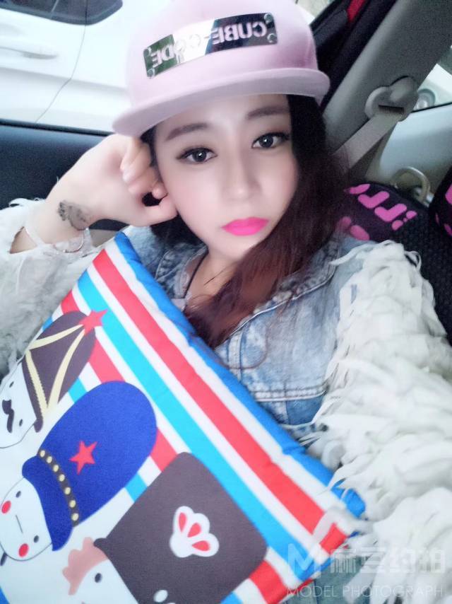 纪实模特