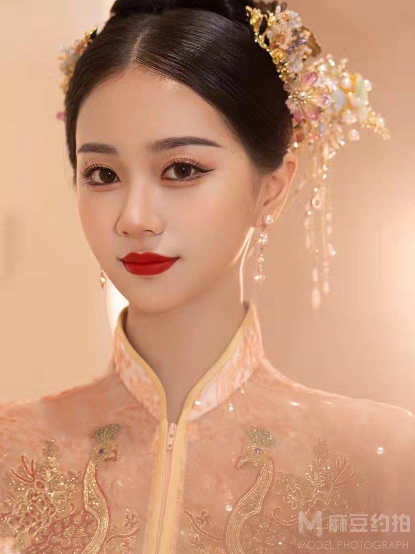 妆容模特