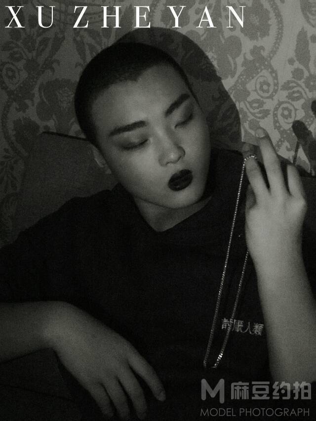 暗黑模特