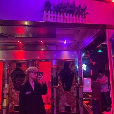 黑白模特