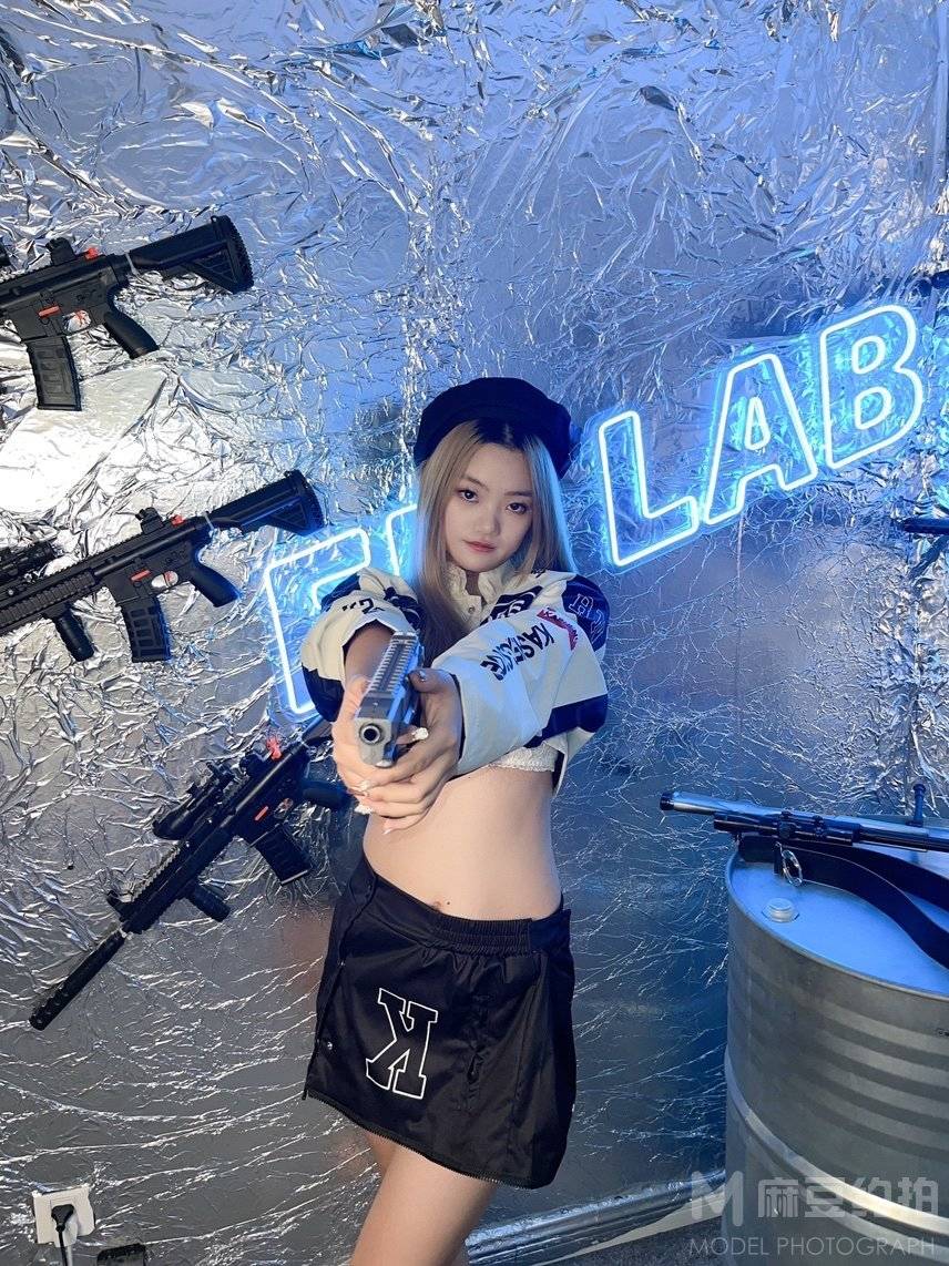 校园模特