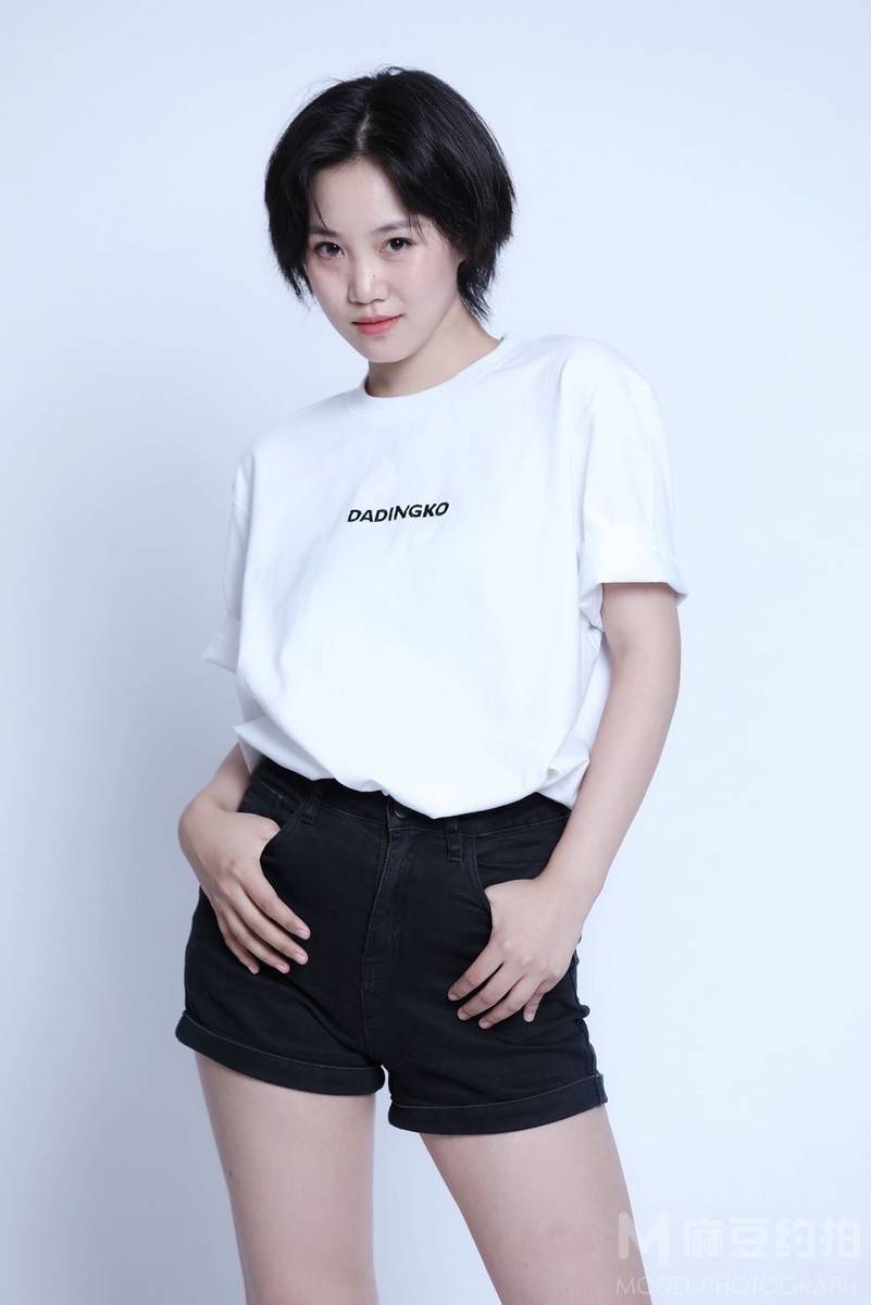纪实模特