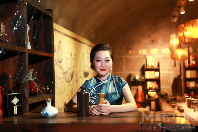情绪模特