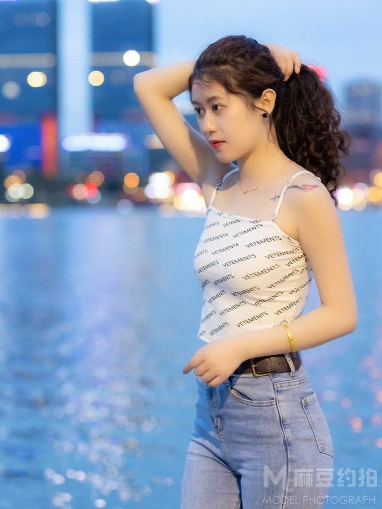 夜景模特