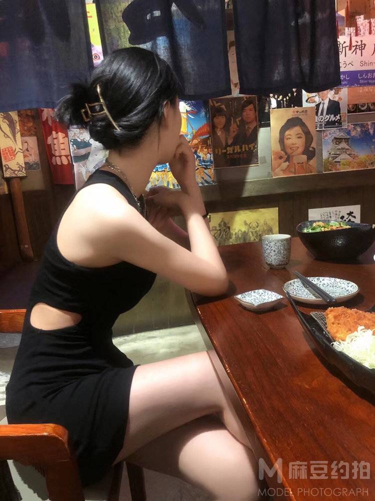 胶片模特
