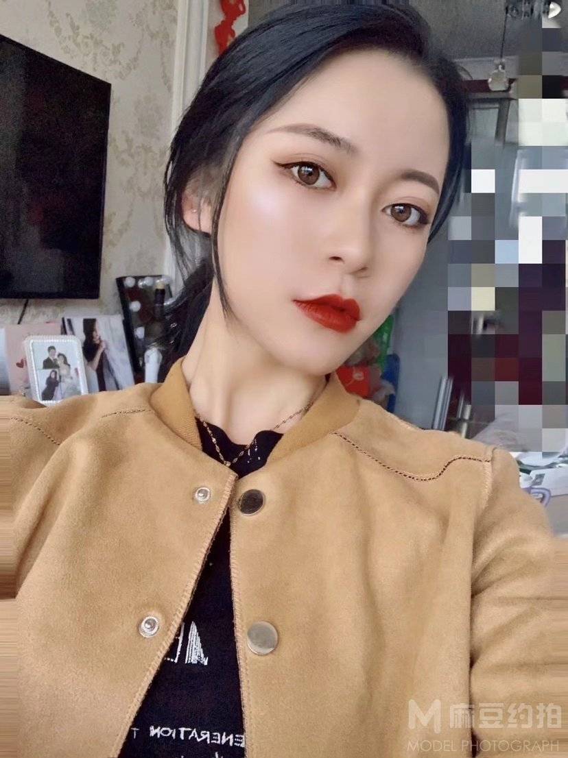 妆容模特