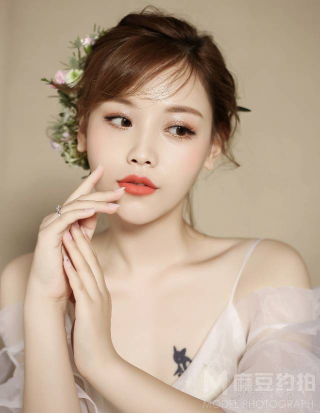 妆容模特