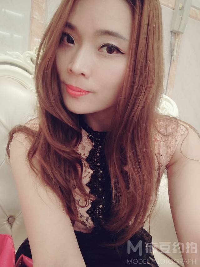 纪实模特