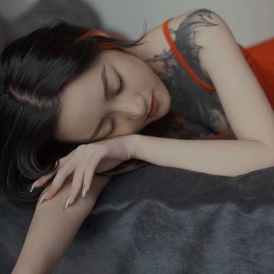 情绪模特
