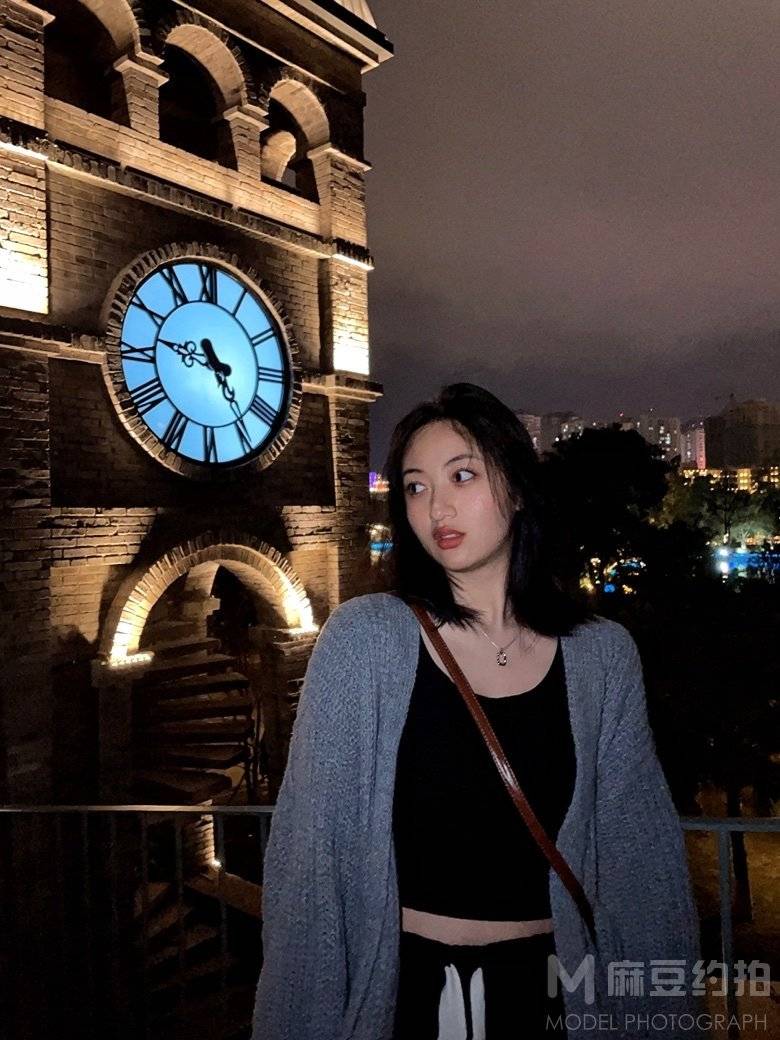 黑白模特