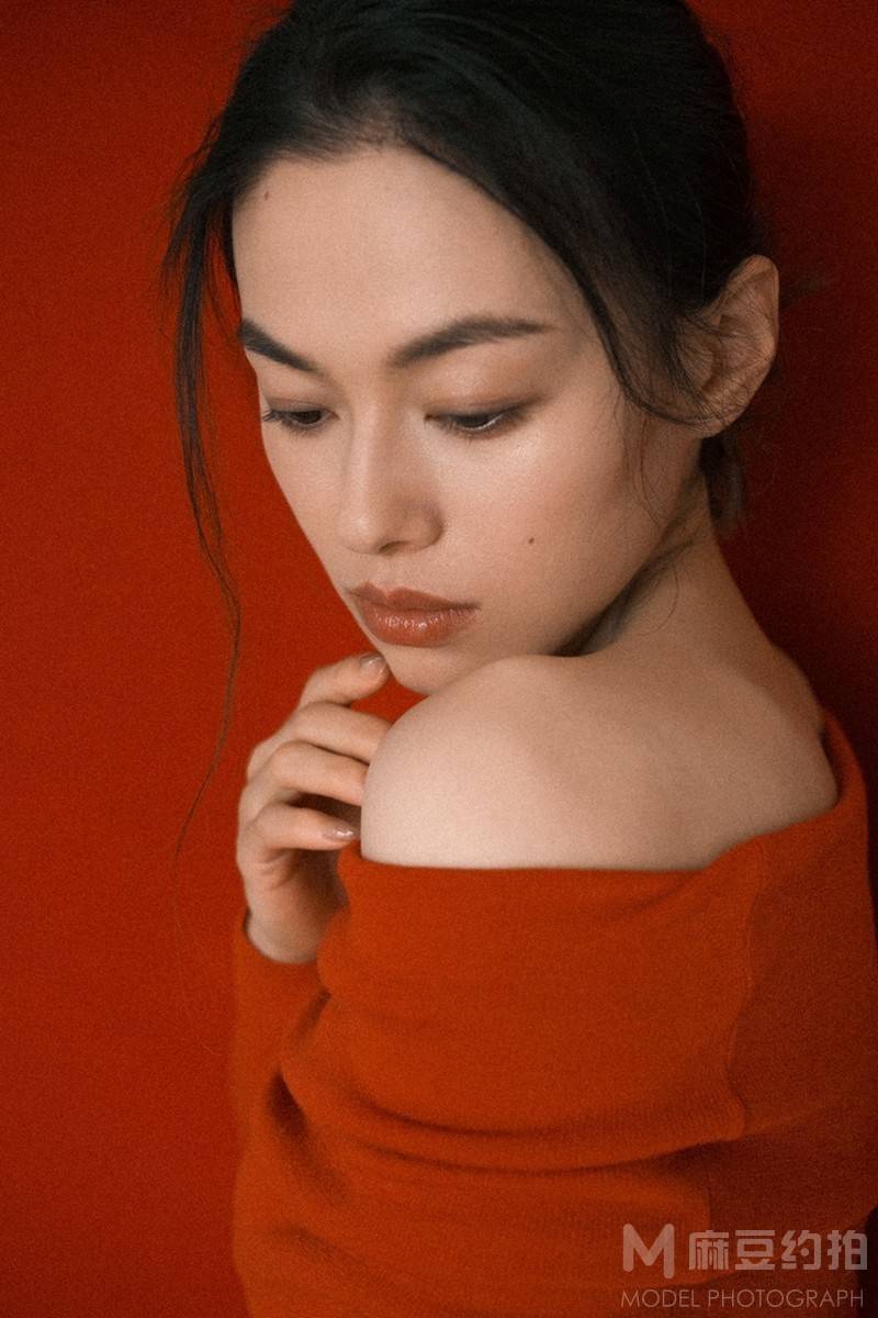 情绪模特