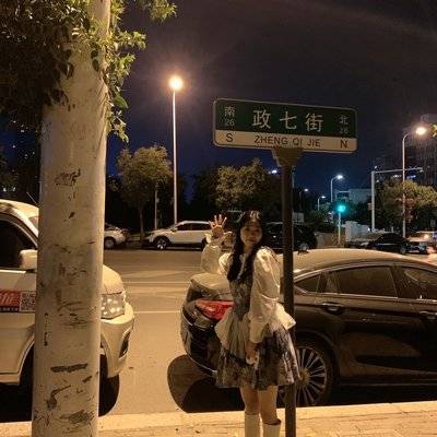 校园模特