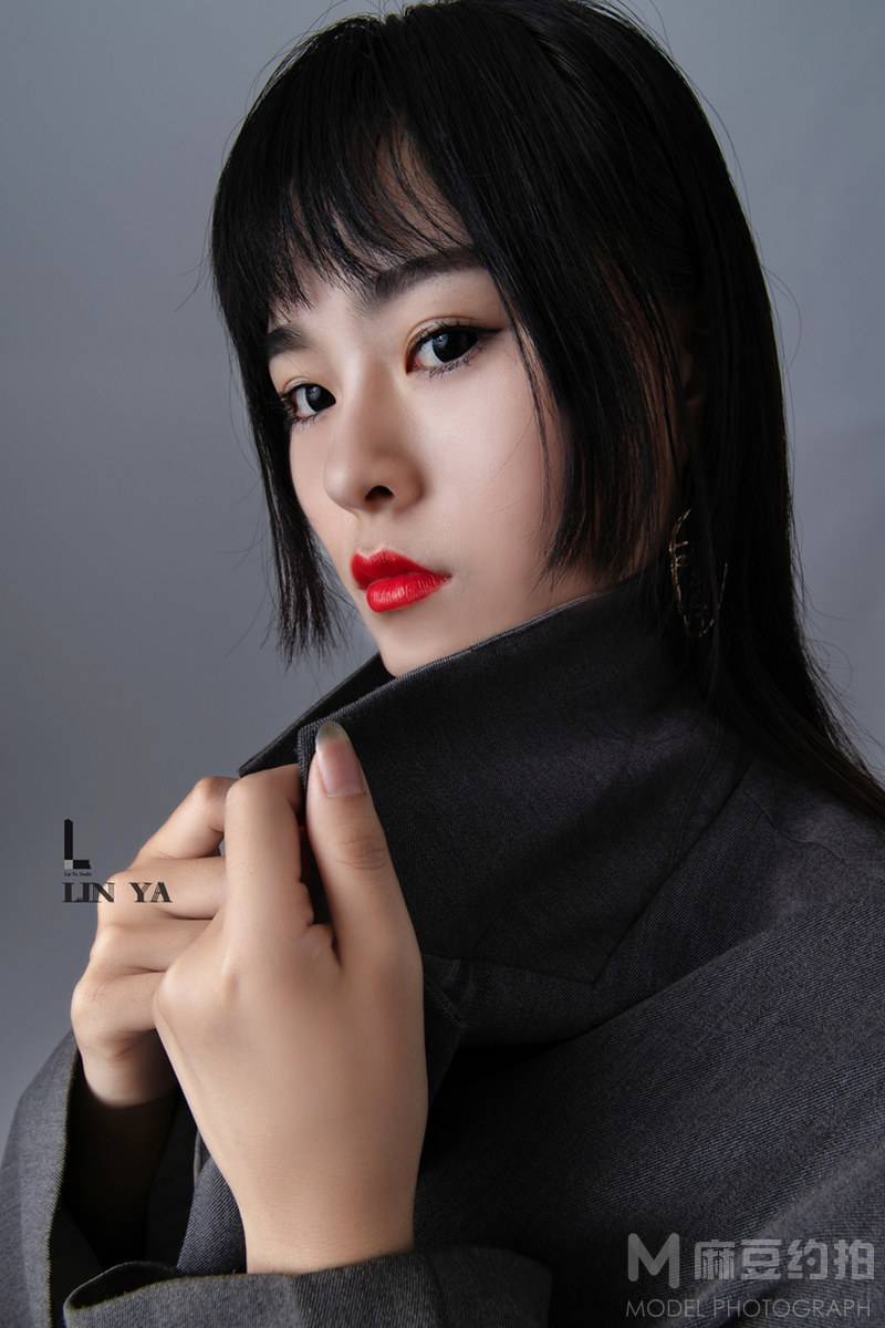 黑白模特