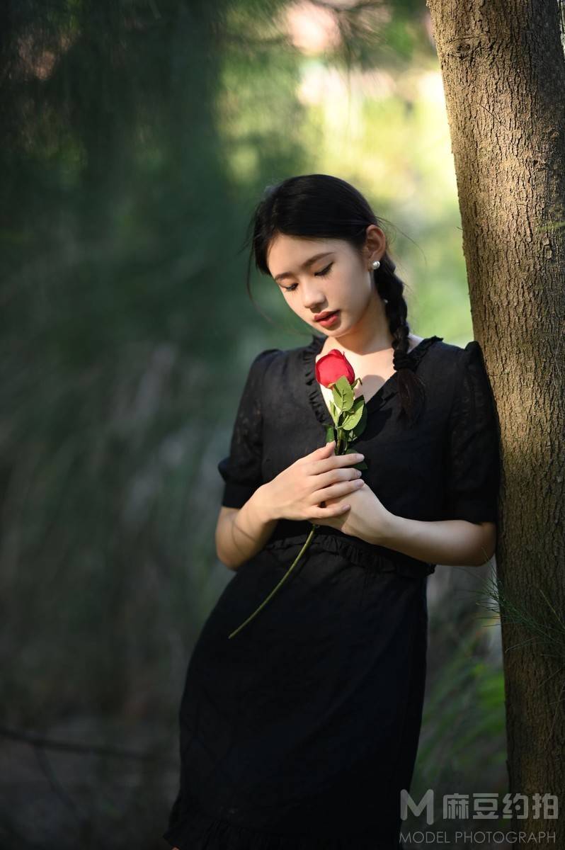情绪模特