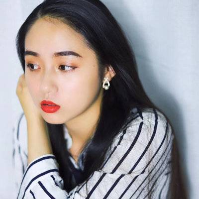 黑白模特