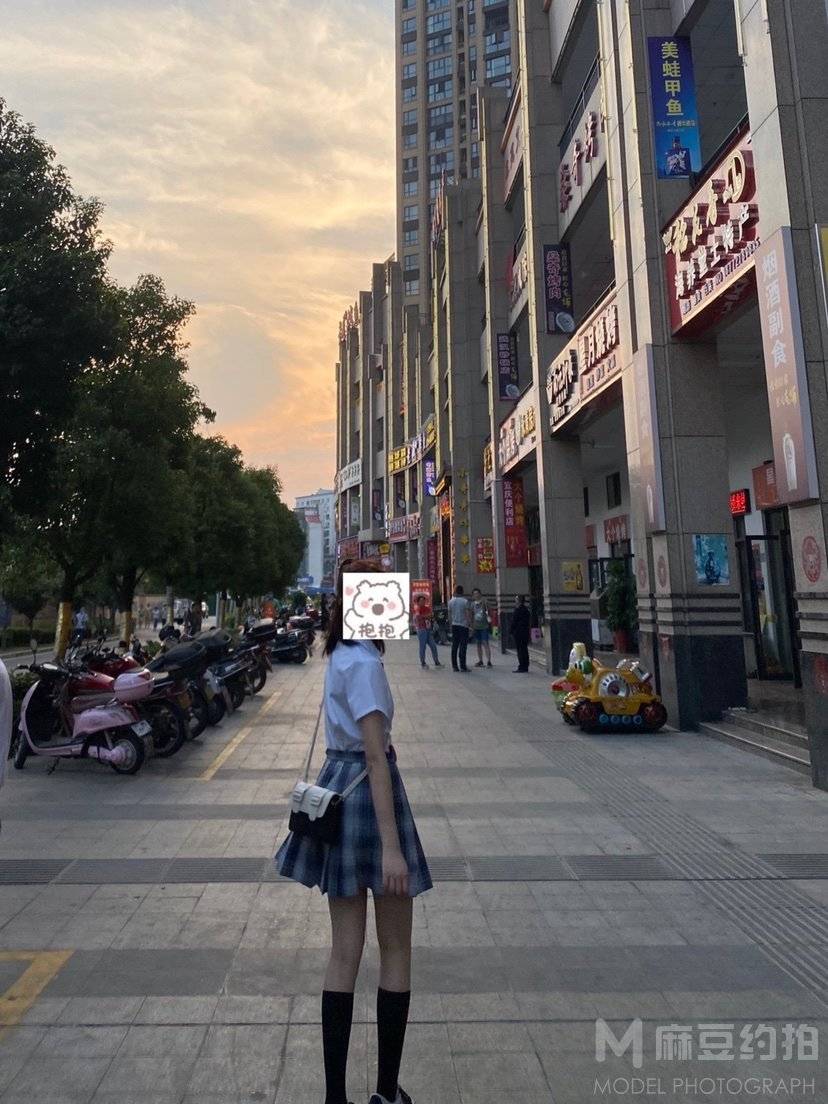 校园模特