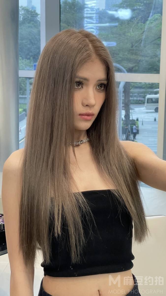 纪实模特