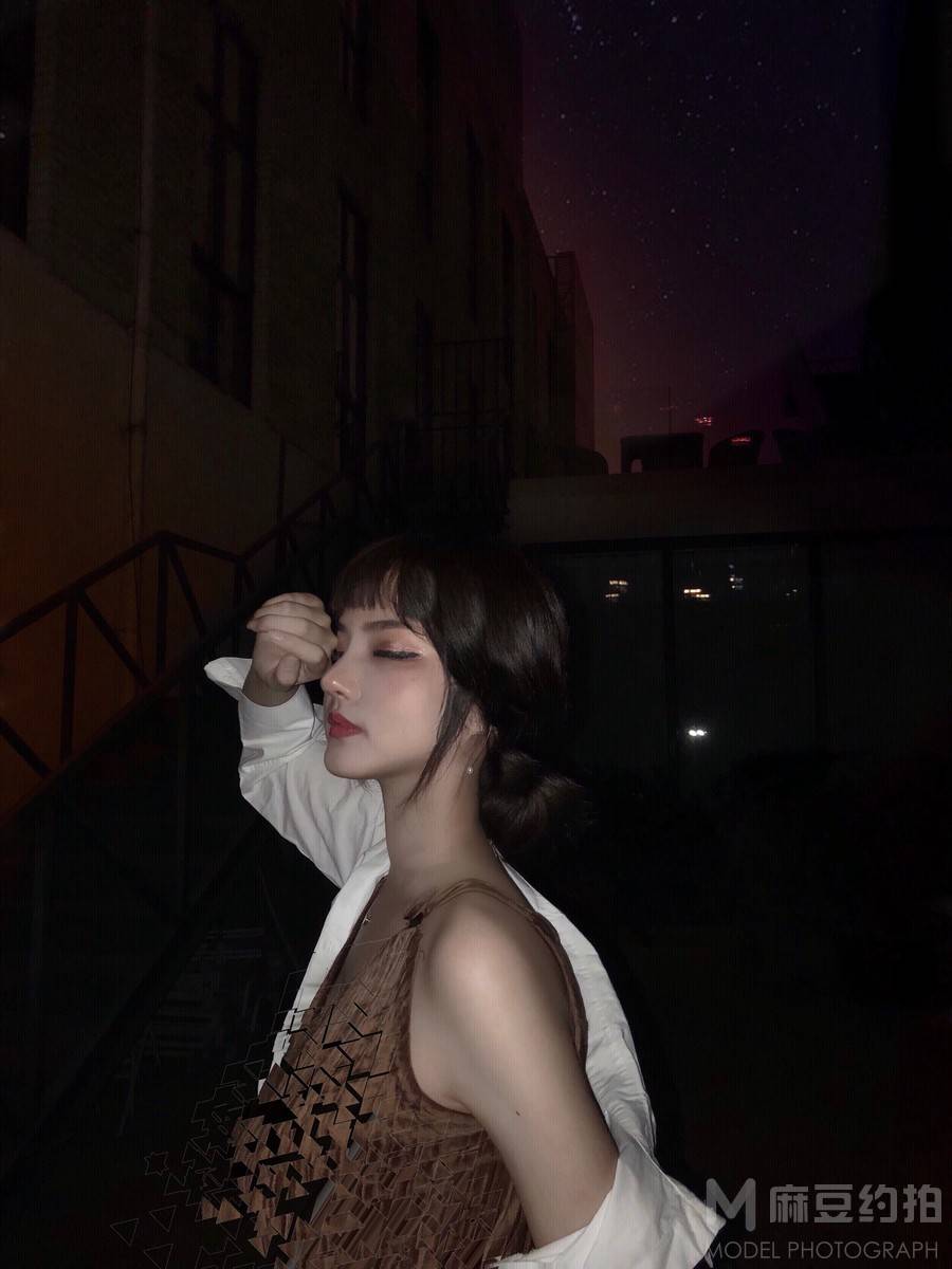 夜景模特