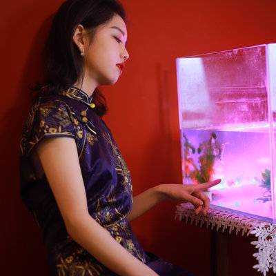 情绪模特
