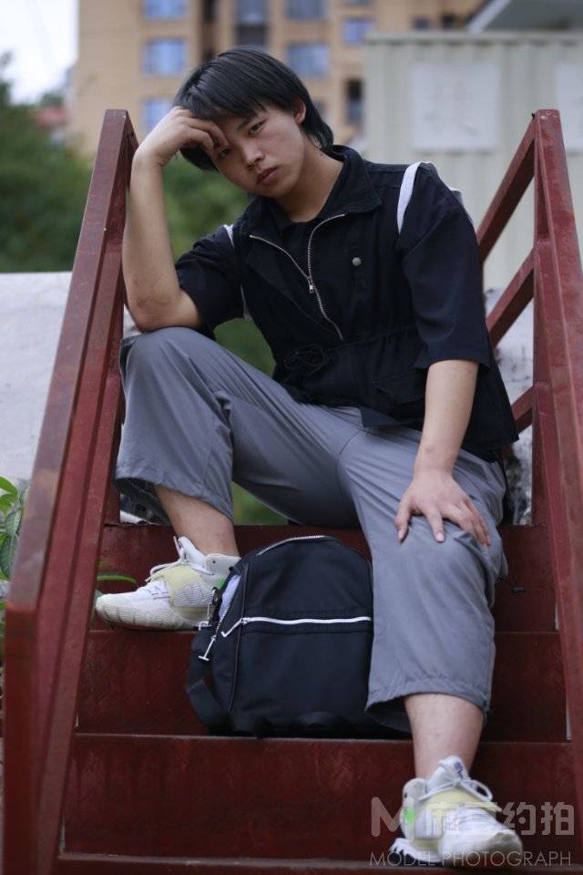 情绪模特