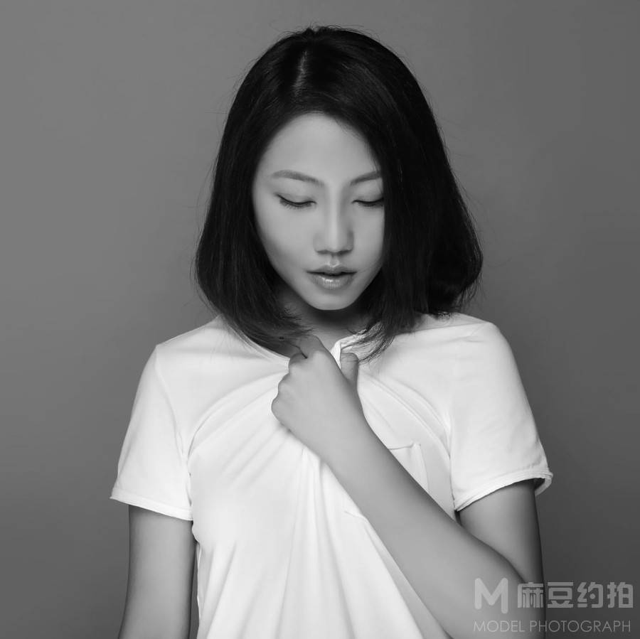 黑白模特