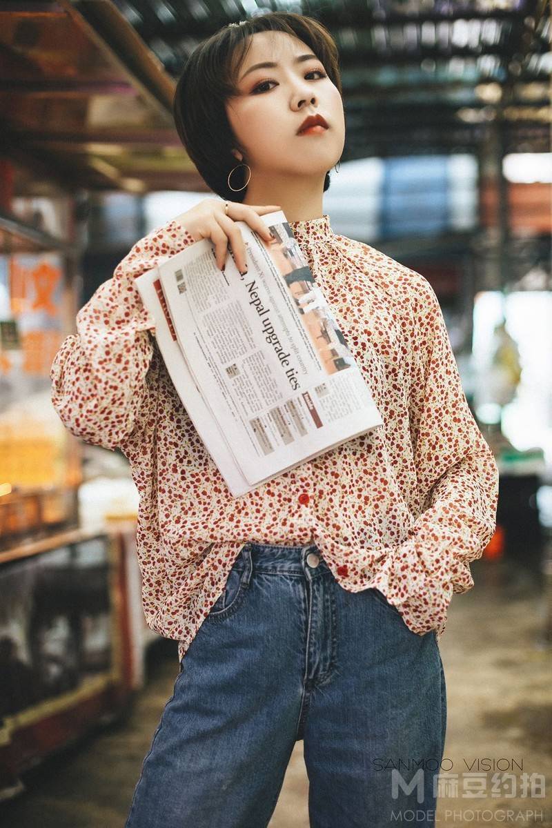情绪模特