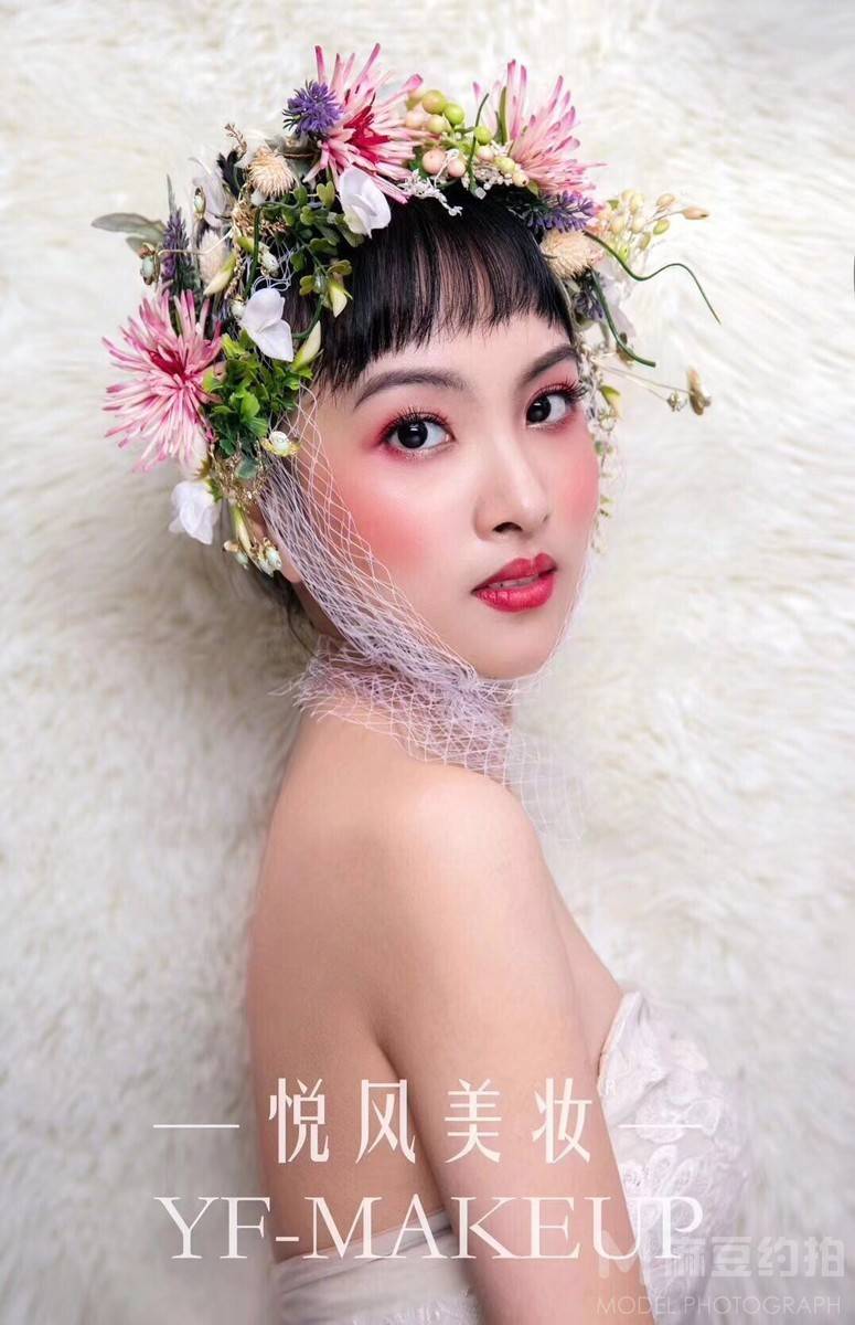 妆容模特
