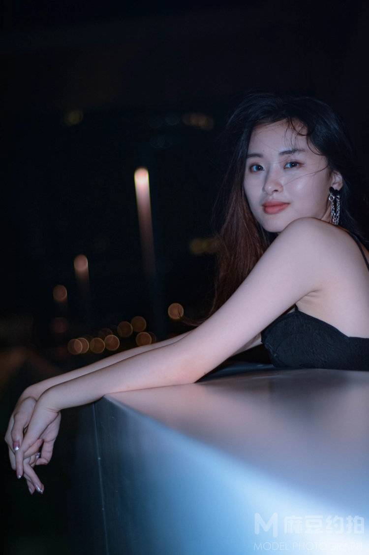 夜景模特