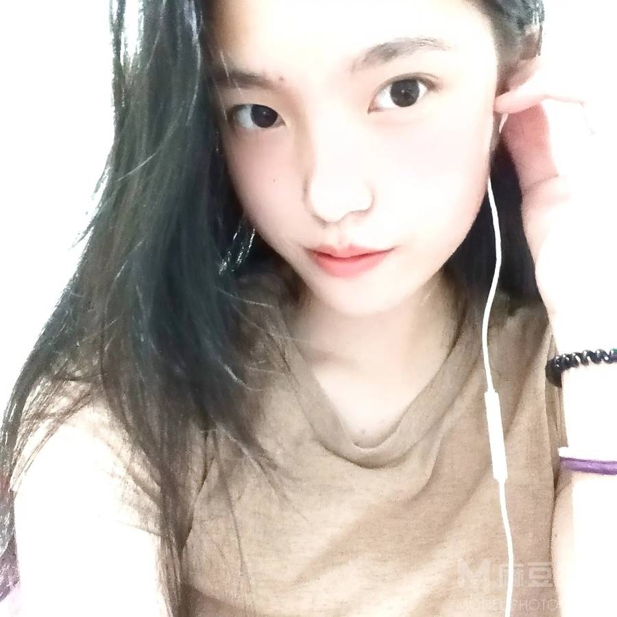 黑白模特