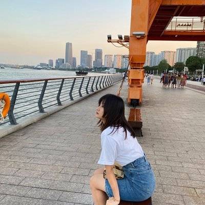黑白模特