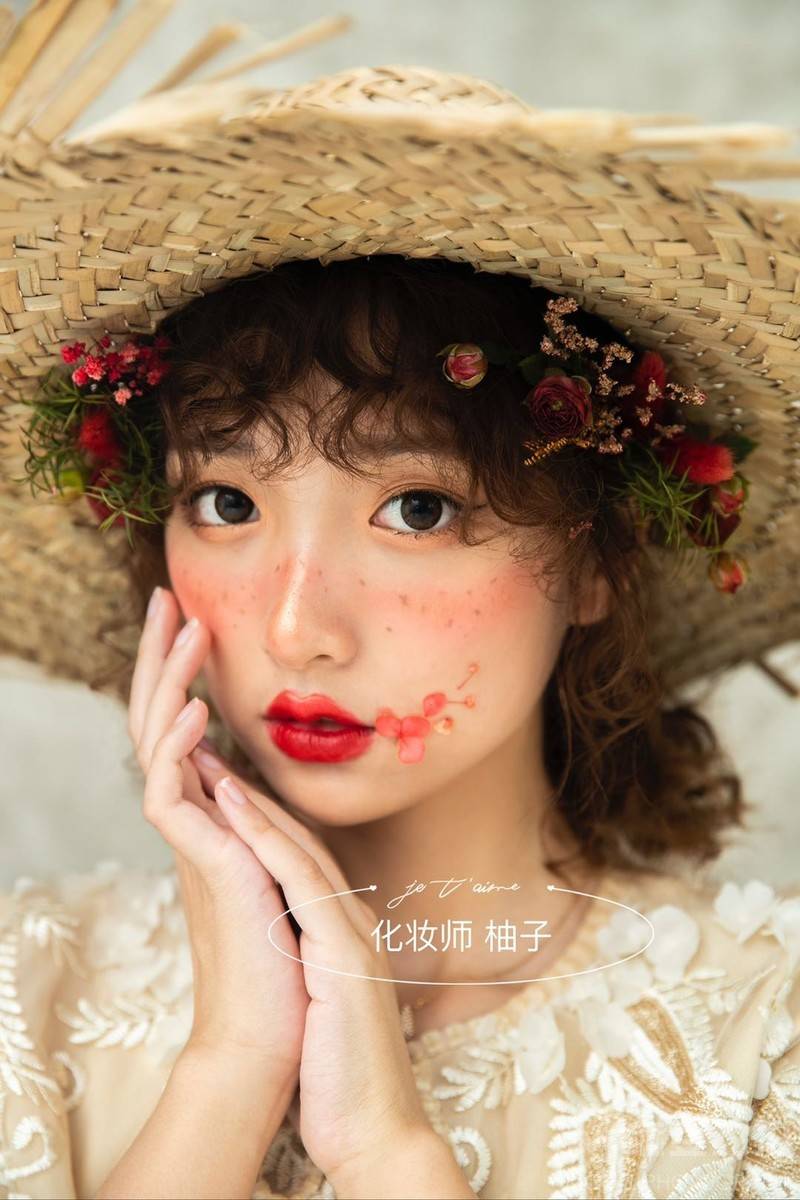 妆容模特