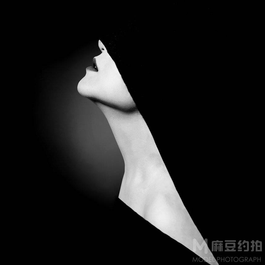 黑白模特