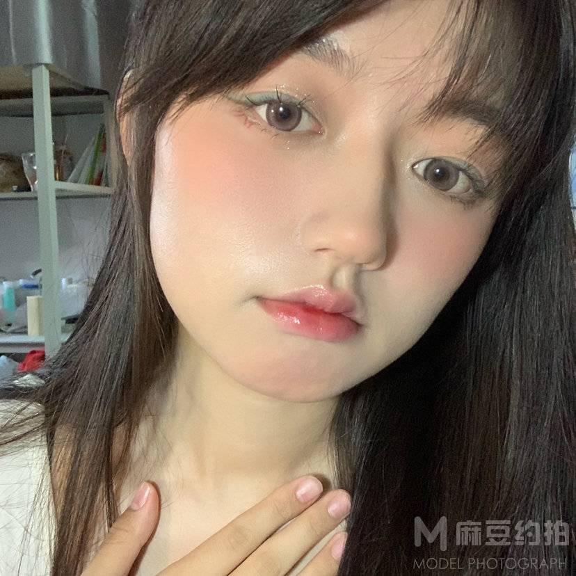 妆容模特