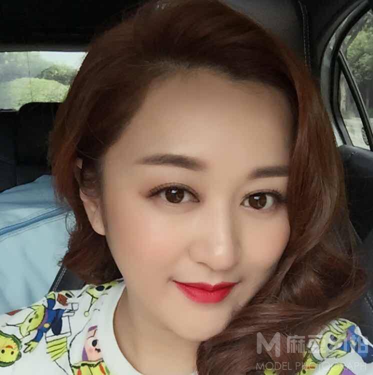 妆容模特