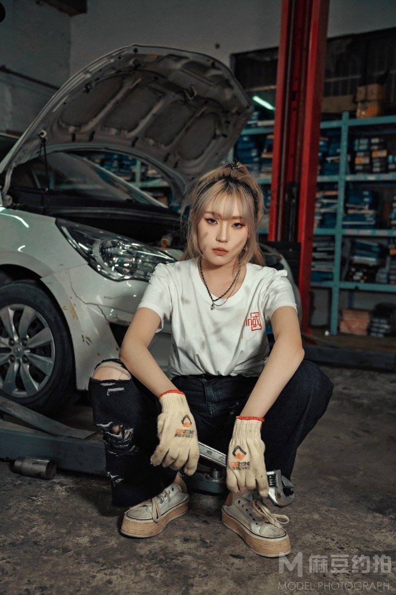 情绪模特