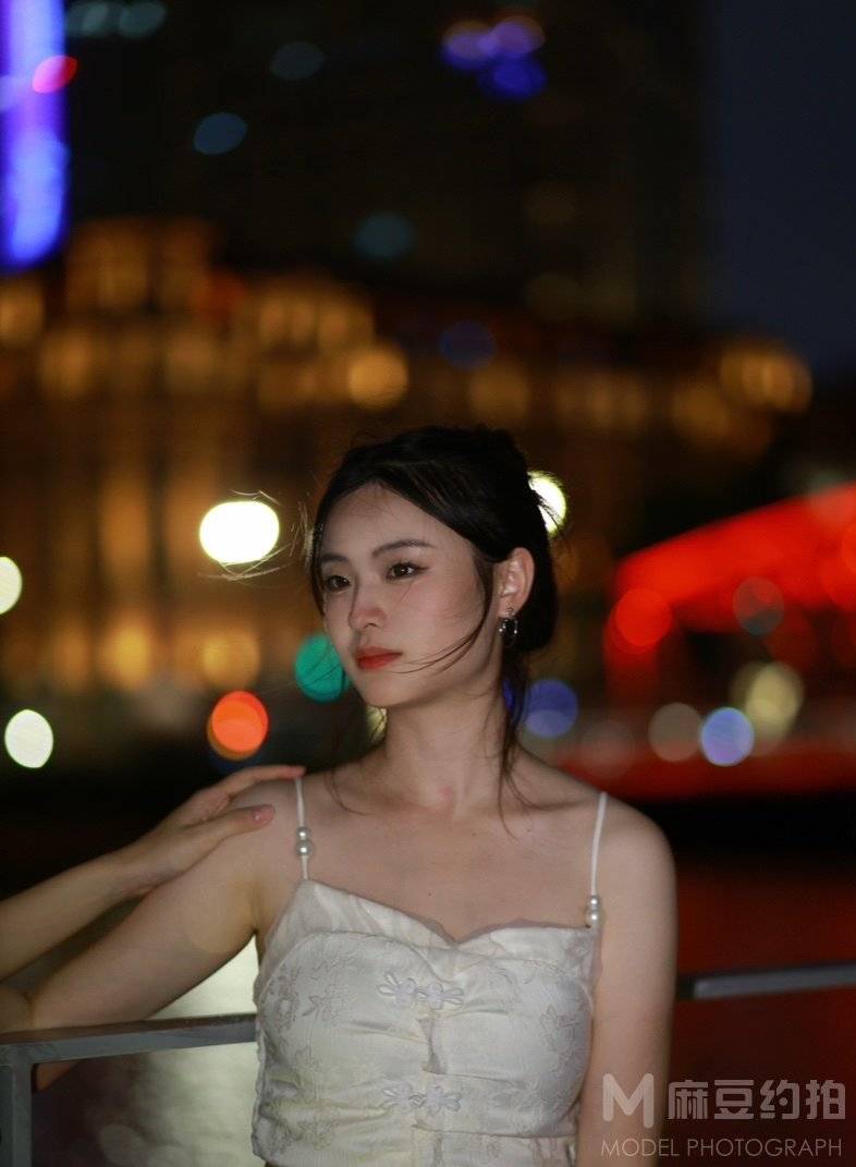 夜景模特